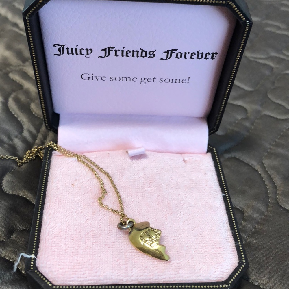 Juicy couture necklace